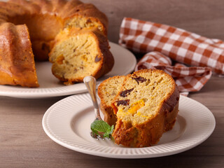 Fruit ring cake, served