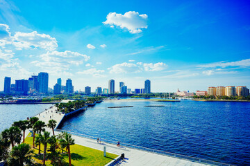  St petersburg, Florida, USA - 10 26 2024: The landscape of St petersburg downtown, harbor and...
