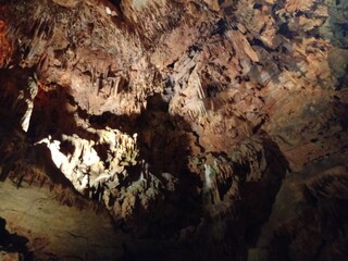 Fototapeta premium the rocky ceiling in the Damlatash cave.