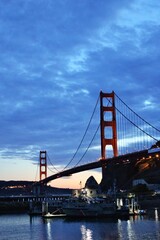 Fototapeta premium View of Golden Gate Bridge in San Francisco during twilight