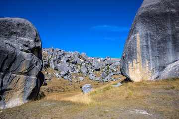 Castle Hill rocks (Kura Tawhiti) © R. Ikenberry