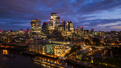 Obraz premium Bustling cityscape of London, UK