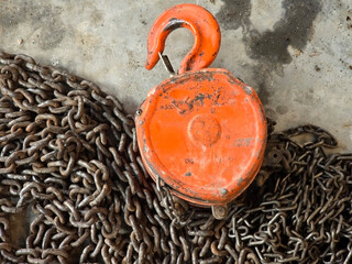 hook pulley with chain, heavy lifting equipment without engine.
