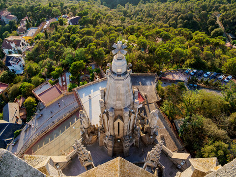 Temple Expiatori del Sagrat Cor, elevated view, Mount Tibidabo, Barcelona, Catalonia, Spain, Europe