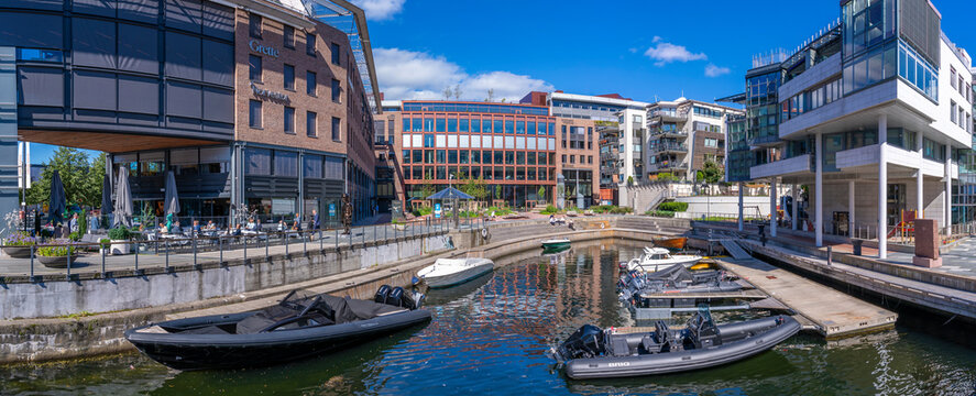 View of Bryggegangen, Aker Brygge, Oslo, Norway, Scandinavia, Europe