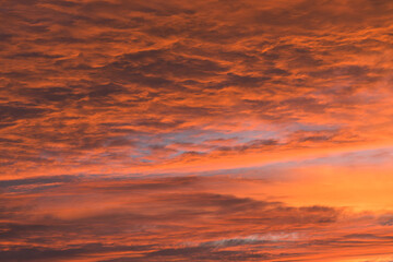 nuvens durante por do sol