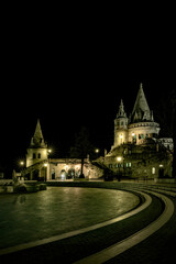 Obraz premium The Fisherman's Bastion ( Halászbástya ) In The Castle Complex, Buda, Hungary At Night