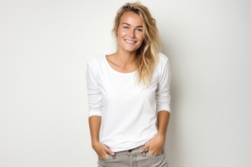 Obraz premium Woman portrait t-shirt smiling.