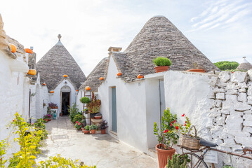 Alberobello, eine Kleinstadt in Apulien mit vielen Trullis, Italien