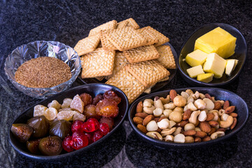 Ingredients used in a non-bake refrigerated Christmas Cake