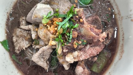 Chinese style noodles made from flour.