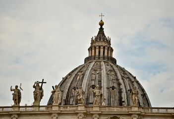 dome of st peter basilica city