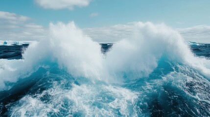 Iceberg Collapsing Creates Giant Wave in Ocean