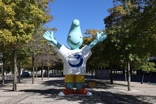 Gil, la mascotte de l'exposition universelle de 1998, expo 98, dans le quartier d'affaires le parc des nations, vue de l'ext&eacute;rieur, ville de Lisbonne, Portugal