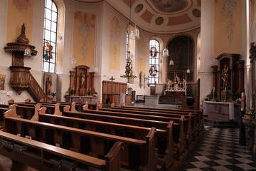Blick in eine Historische Kirche im Zentrum der Stadt Bad Camberg in Hessen