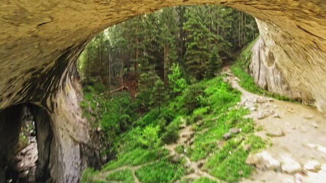 Dive Inside Massive Cavern and Exit Upwards Invisible Rope Tracks