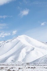 Montañas con nieve