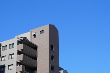 マンションの外観写真、建築写真や不動産関係の素材として活用できます。