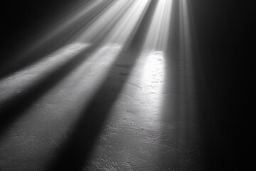 Obraz premium vintage White Spotlight in a dark background, with dramatic effect, for overlay and screen filter