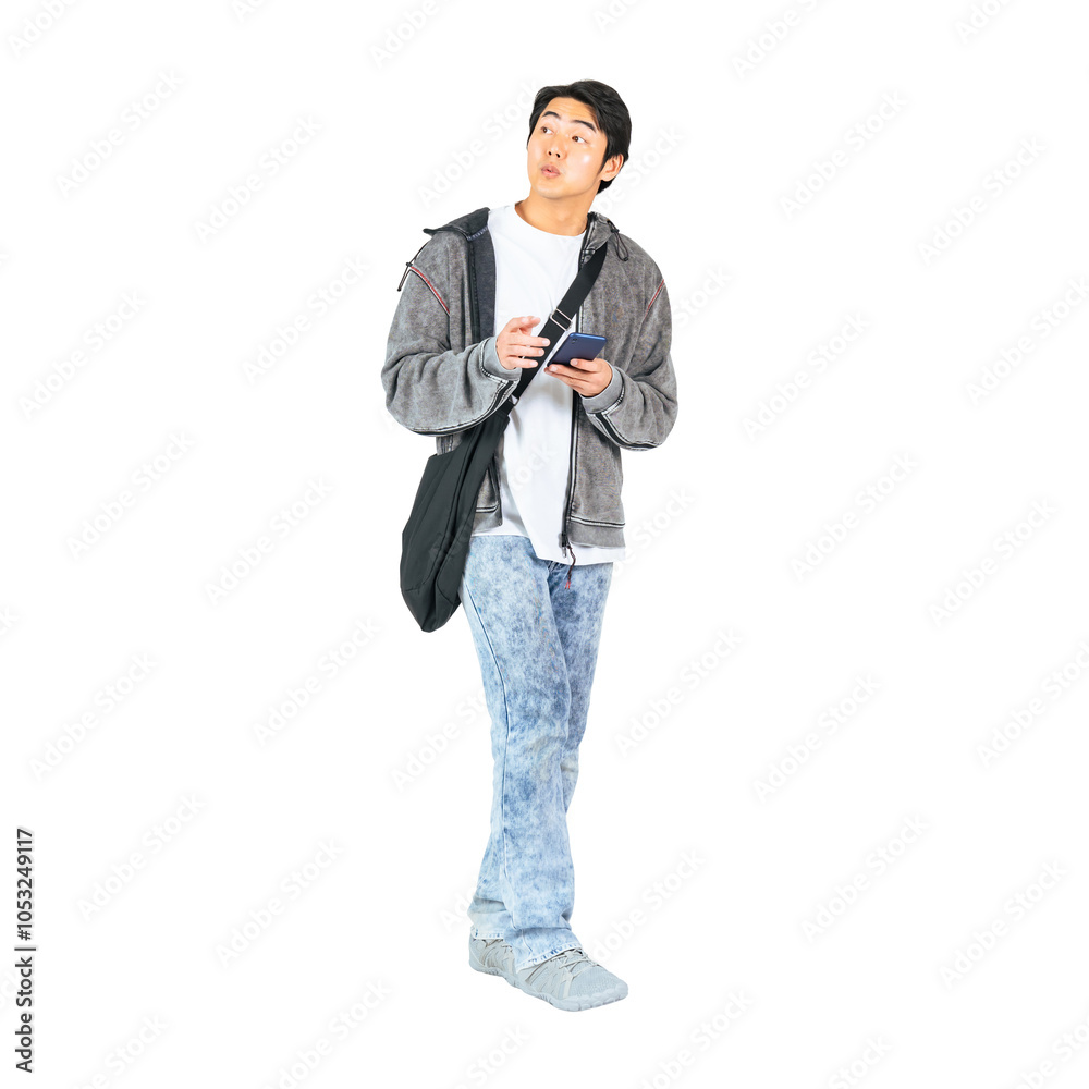 Poster スマホを持って歩くカジュアルウェアの男性の後ろ姿　手作業で精密に切り抜いた背景透過全身写真png
