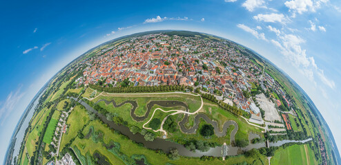 Sommer an der Altmühl bei Gunzenhausen im Fränkischen Seenland 