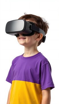 Boy in Virtual Reality Helmet Immersed in Virtual World - Gar&ccedil;on avec un casque de r&eacute;alit&eacute; virtuelle immerg&eacute; dans un monde virtuel.