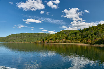 Fototapeta premium Boat ride through the stunning Krka National Park, Croatia