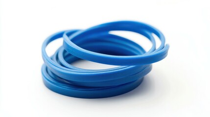 Naklejka premium Isolated blue rubber band on white background