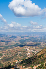 Obraz premium High-angle view of the landscape against the sky in Béjaïa, Algeria.
