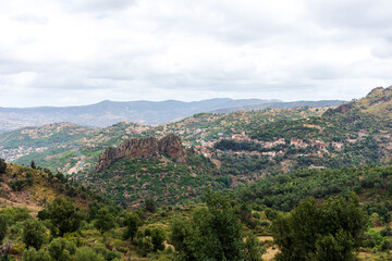 Obraz premium Scenic view of the mountains in Tizi Ouzou, Algeria.