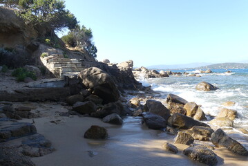 plage rocailleuse en corse
