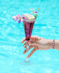 Refreshing Summer Cocktails and Drinks by the Pool