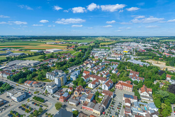 Ausblick auf die Stadt Eggenfelden an der Rott in Ostbayern