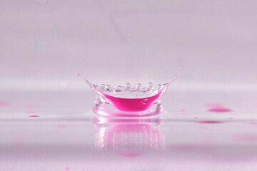 farbe tropfen wasser pink