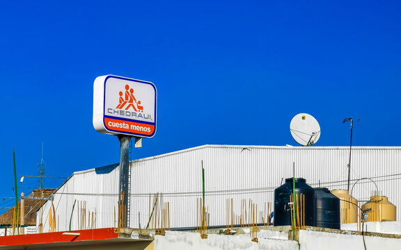 Chedraui supermarket entrance building and logo in Puerto Escondido Mexico.