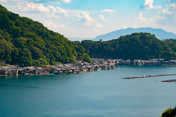 伝統的な建築物が並ぶ漁村, 伊根町と伊根湾の風景