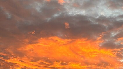 Vibrant Orange Sky at Sunset – Captivating Nature Photography