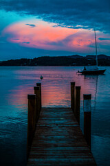 Obraz premium montagne autunno temporale neve lago fiume tramonti