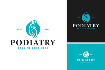 Naklejka premium Foot health clinic logo design vector template illustration