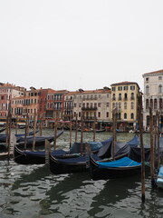 Fototapeta premium Canals and buildings in Venice 