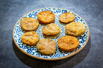 VERDURAS EN TEMPURA CON SALSA DE MIEL Y MOSTAZA