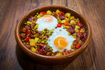 HUEVOS A LA FLAMENCA HUEVOS A LA ANDALUZA