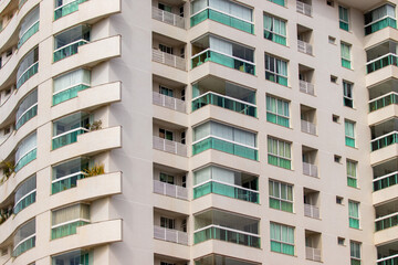 Prédio residencial de alto padrão. 