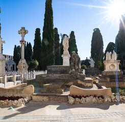 Figuras, imagenes, cementerio, tumbas