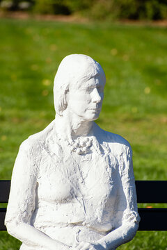 statue of a woman in the park