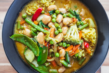 vegetable curry with butter beans and rice