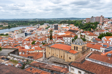 Obraz premium Scenic view of the city center of Coimbra and the old cathedral