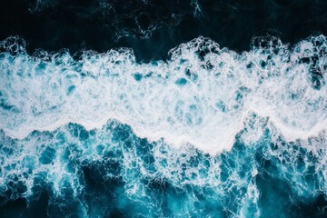Fototapeta premium Ocean Waves: A Powerful Nature Scene
