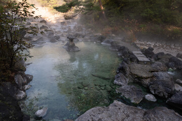 湯けむり漂う西の河原公園　草津温泉