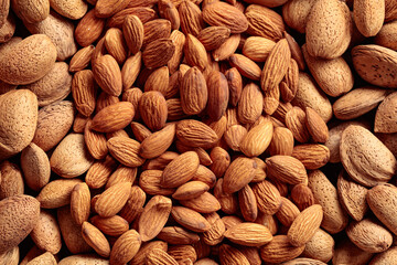 Peeled and unpeeled almonds.